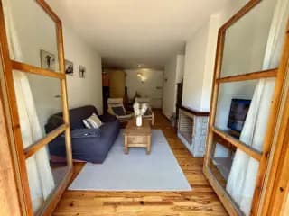 Salón visto desde la terraza del apartamento El Encanto de Benasque