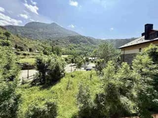 Vistas panorámicas desde la terraza del apartamento El Encanto de Benasque