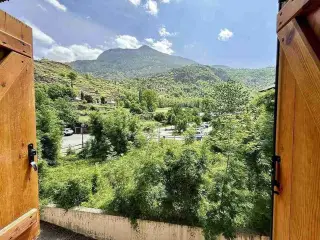 Vistas desde la ventana del dormitorio del apartamento El Encanto de Benasque